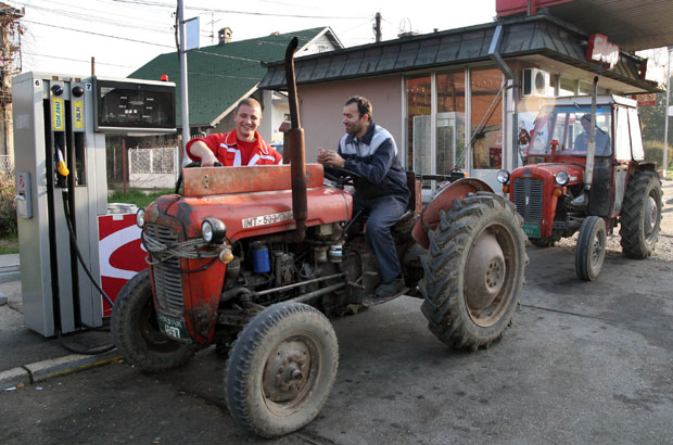 Нафта не сме бити скупља од 100 динара